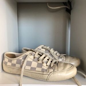 Louis Vuitton White Damier LOGO sneakers size 6